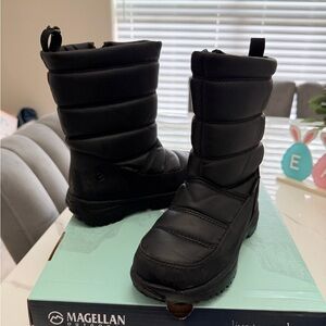 Magellan Outdoors Kids Black Puffer Boots